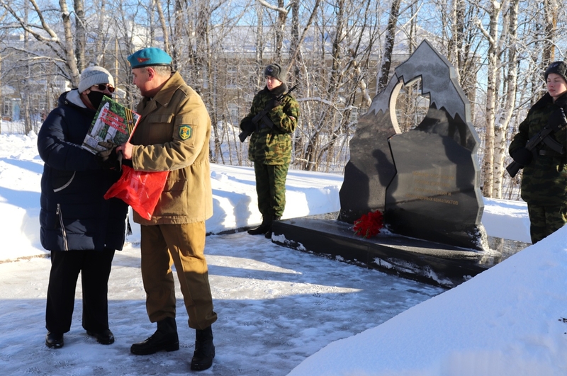 Подарок в День памяти воинов-интернационалистов- Новости - Библиотеки  Республики Карелия